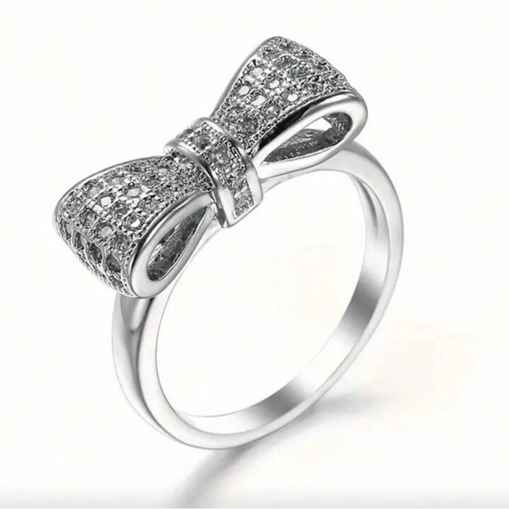 Elegant Silver Bow Ring